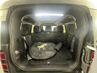 Land Rover Defender 2020