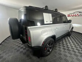 Land Rover Defender 2020