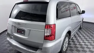 Chrysler Town & Country 2012