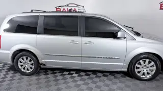 Chrysler Town & Country 2012