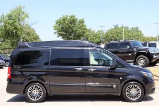 2017 Mercedes-Benz Metris Passenger Van