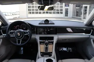 2017 Porsche Panamera