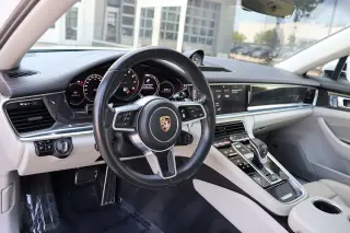 2017 Porsche Panamera