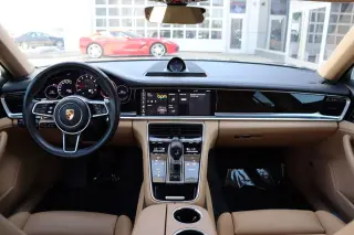 2017 Porsche Panamera