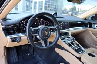2017 Porsche Panamera