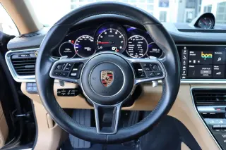 2017 Porsche Panamera