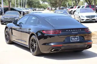 2017 Porsche Panamera