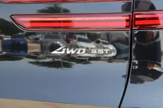 2025 Genesis GV70