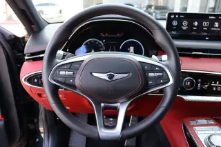 2025 Genesis GV70