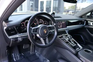 2018 Porsche Panamera
