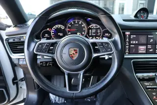 2018 Porsche Panamera