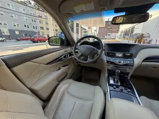 2013 INFINITI M37