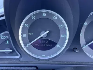 2004 Mercedes-Benz SL500