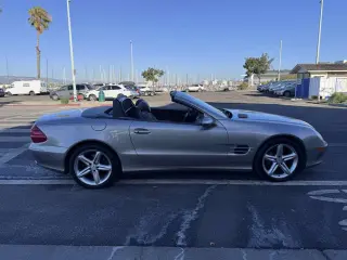 2004 Mercedes-Benz SL500