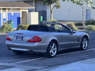 2004 Mercedes-Benz SL500