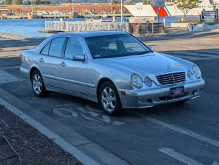 2002 Mercedes-Benz E320