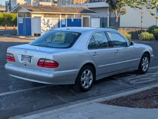 2002 Mercedes-Benz E320