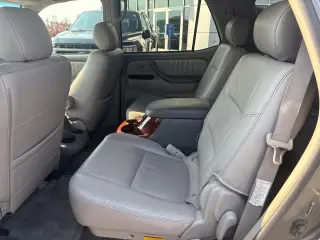 2005 Toyota Sequoia