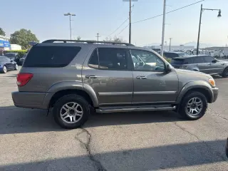 2005 Toyota Sequoia