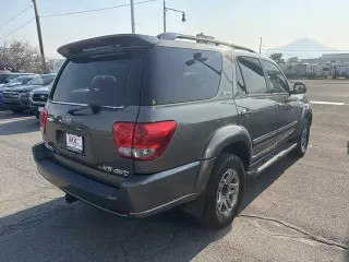 2005 Toyota Sequoia