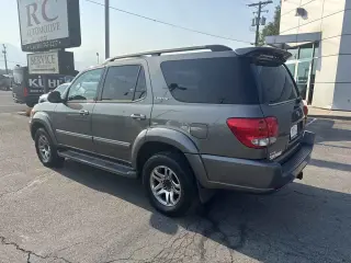 2005 Toyota Sequoia