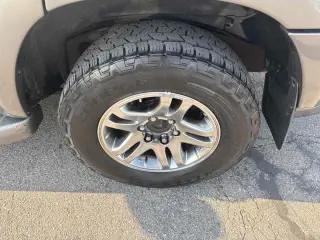 2005 Toyota Sequoia