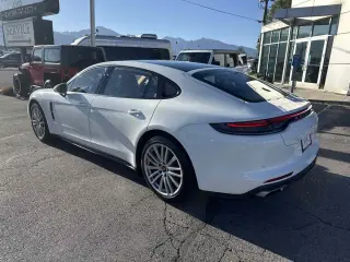 2021 Porsche Panamera