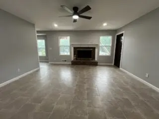 Propiedad de alquiler con 4 habitaciones y 2 baños en Decatur