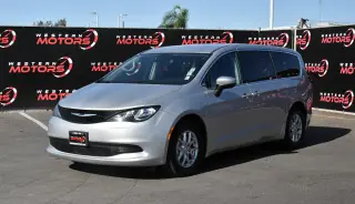 2023 Chrysler Voyager