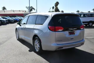 2023 Chrysler Voyager
