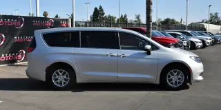 2023 Chrysler Voyager