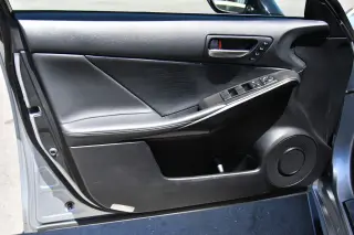2022 LEXUS IS