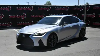 2022 LEXUS IS