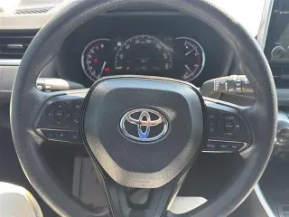 Toyota RAV4 2024 AWD XLE SUV 4p