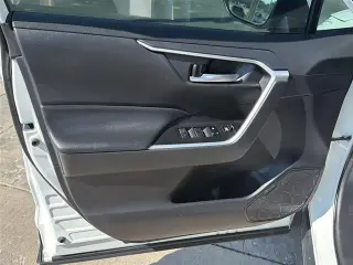 Toyota RAV4 2024 AWD XLE SUV 4p