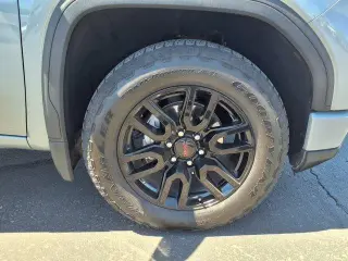 GMC Sierra 1500 2025 4x4 Elevation 4p Cabina de Tripulacion 5.8 ft. SB