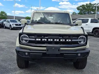 Ford Bronco 2025 4x4 Outer Banks SUV 4p.