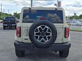 Ford Bronco 2025 4x4 Outer Banks SUV 4p.