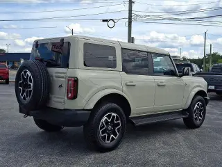 Ford Bronco 2025 4x4 Outer Banks SUV 4p.