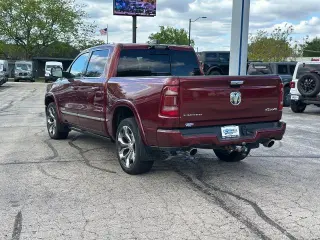Ram 1500 2022 4x4 Limited 4p Cabina de Tripulante 5.6 ft. SB Camioneta