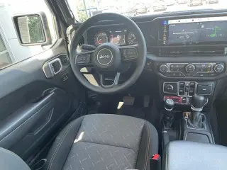 Jeep Gladiator 2025 4x4 Mojave 4p. Cabina de Tripulante 5.0 ft. Caja Corta