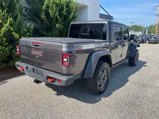 Jeep Gladiator 2025 4x4 Mojave 4p. Cabina de Tripulante 5.0 ft. Caja Corta