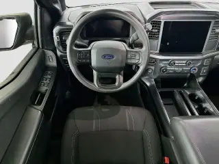 Ford F-150 2025 4x2 STX 4p SuperCrew 5.5 ft. SB