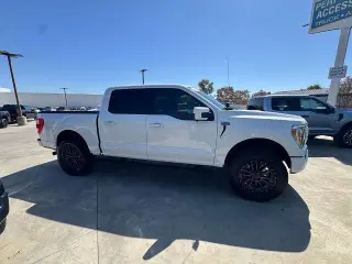 Ford F-150 2021 4x4 Platinum 4dr SuperCrew 6.5 ft. SB