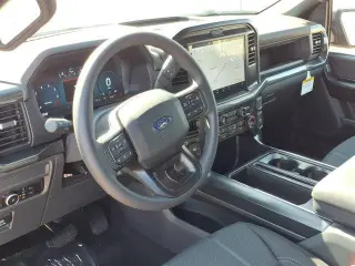 Ford F-150 2026 4x4 STX 4p SuperCrew 5.5 pies SB