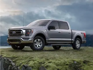 Ford F-150 2023 4x2 XLT 4p SuperCrew 5.5 pies CB
