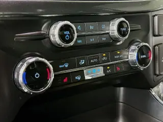 Ford F-150 2023 4x2 XLT 4p SuperCrew 5.5 pies CB