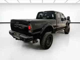 Ford F-350 Super Duty 2016 4x4 Lariat 4dr Crew Cab 6.8 ft. SB SRW Pickup