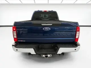 Ford F-350 Super Duty 2020 4x4 Lariat 4dr Crew Cab 6.8 ft. SB SRW Camión