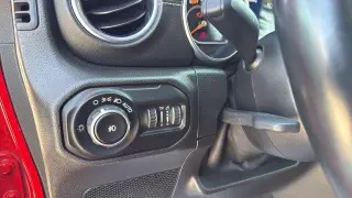 Jeep Wrangler Unlimited 2018 4x4 Sahara 4p SUV (lanzamiento a mitad de año)